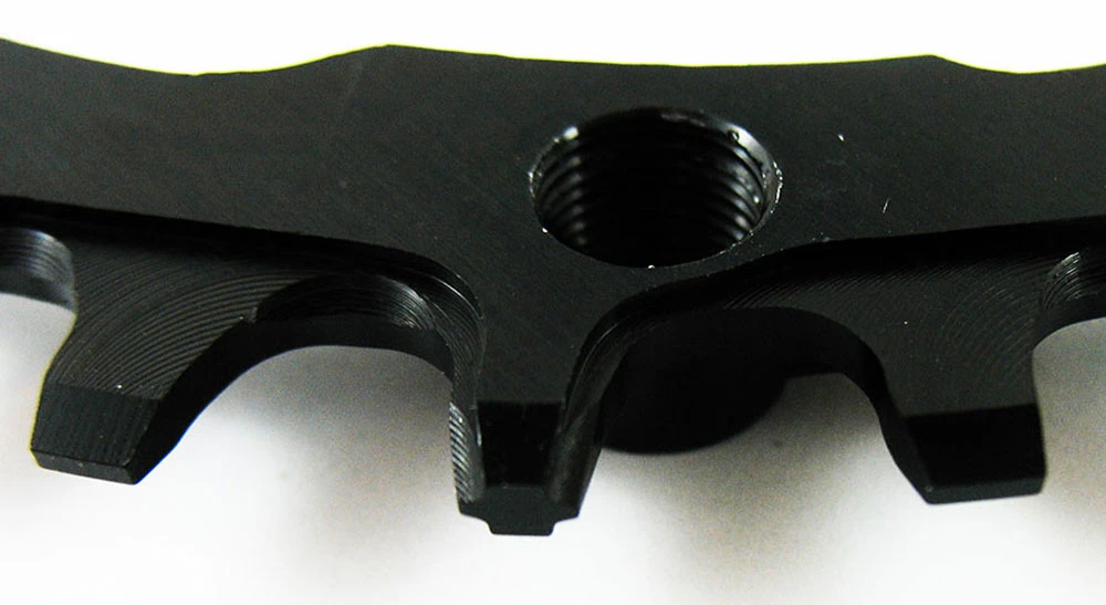 Blackspire Plateau Ovale 104mm Snaggletooth 3 Blackspire Plateau Ovale 104mm Snaggletooth – Image 3